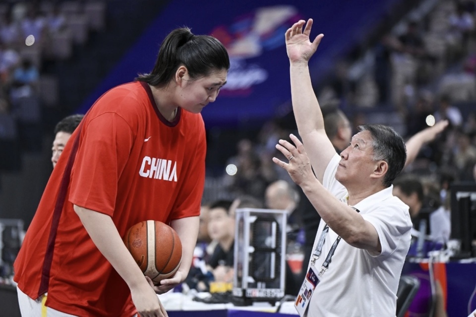 与理念的碰, 对亚洲杯季